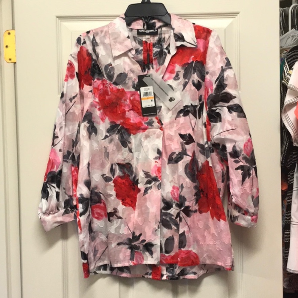 Karl Lagerfeld small spring top